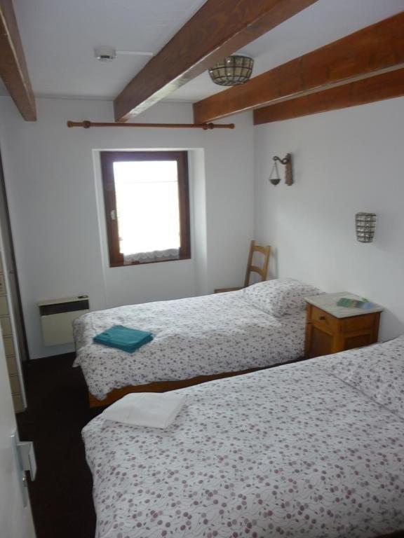 Auberge Roche Grande Entraunes 外观 照片