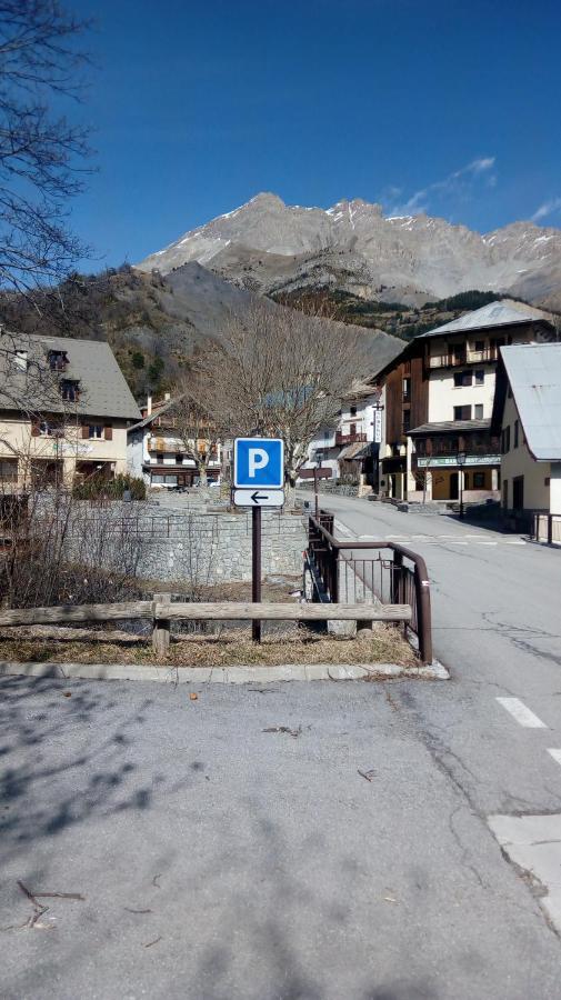 Auberge Roche Grande Entraunes 外观 照片