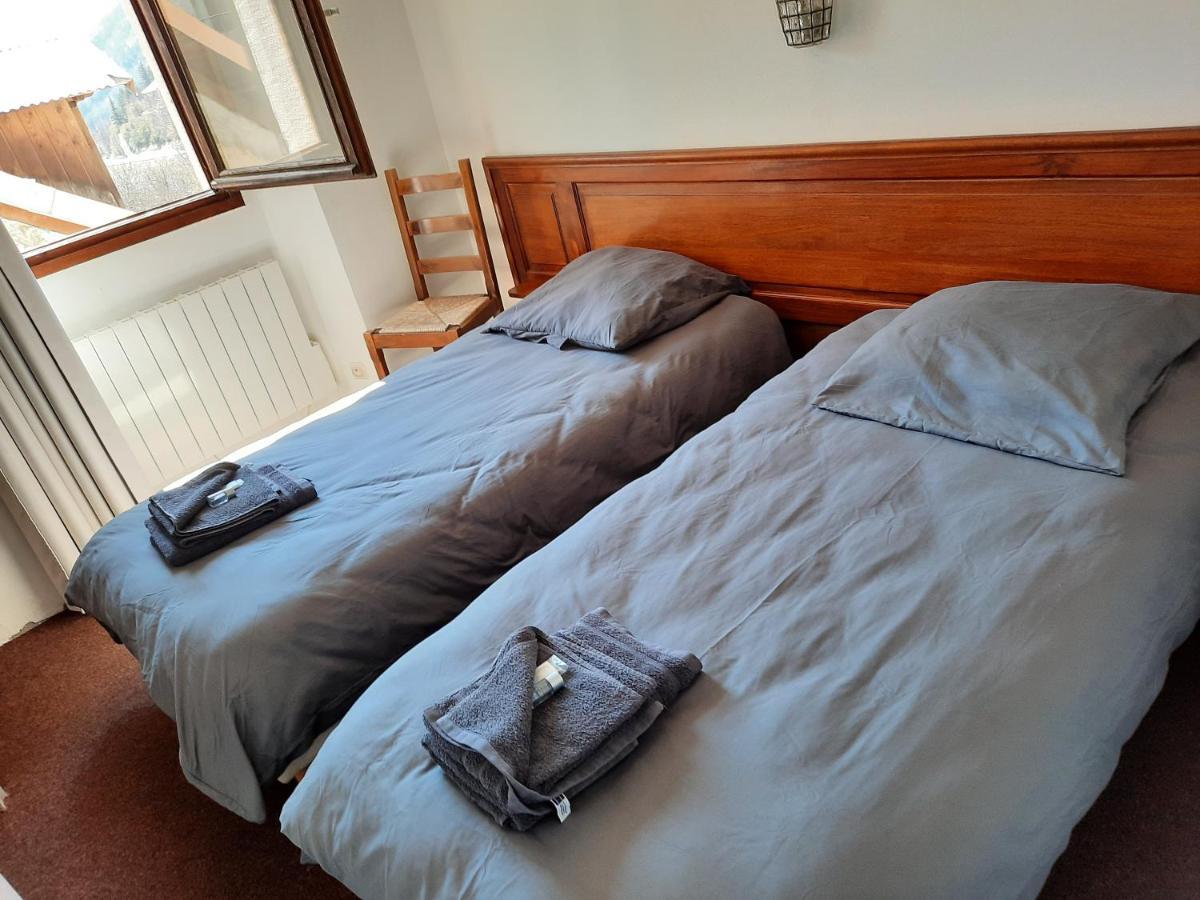Auberge Roche Grande Entraunes 外观 照片